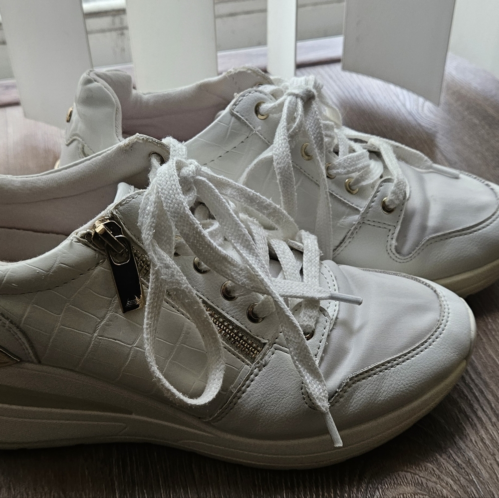 ALDO Women's White Wedge Sneakers - Picture 4 of 14